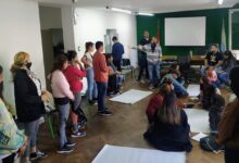 Auxiliar en las instituciones educativas y asistentes escolares.